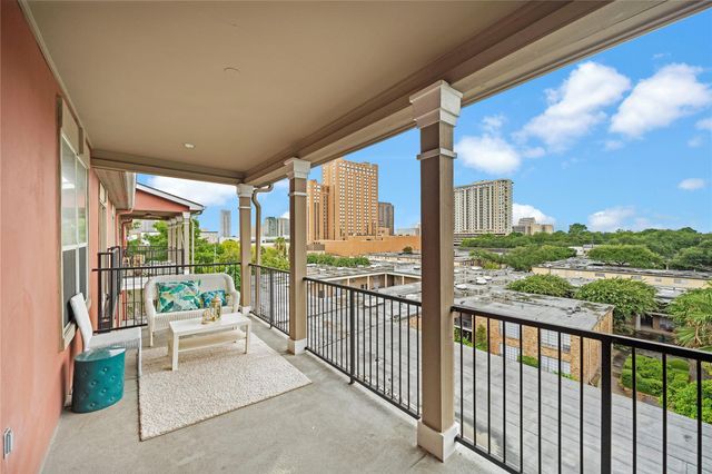 2400 Mccue Road 428, Houston, TX 77056