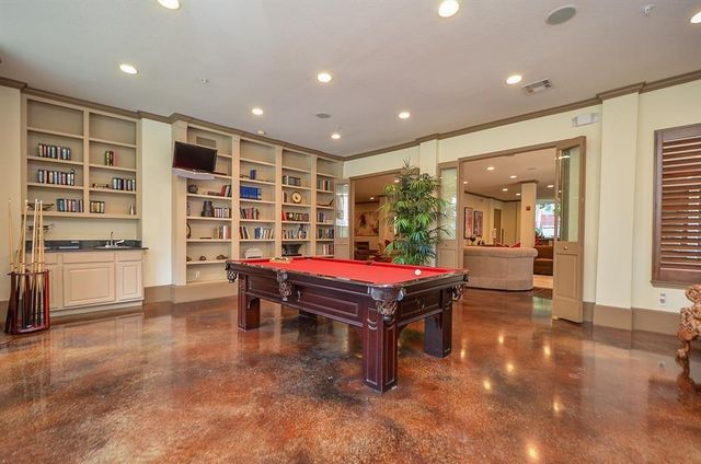 2400 Mccue Road 428, Houston, TX 77056