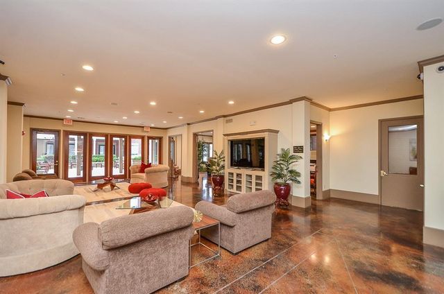 2400 Mccue Road 428, Houston, TX 77056