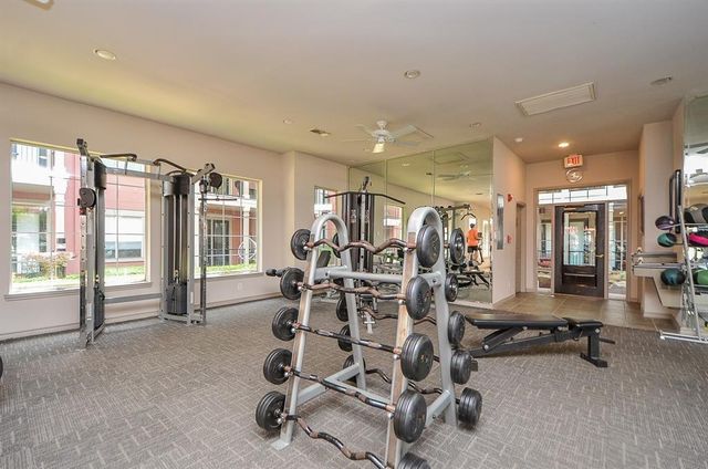 2400 Mccue Road 428, Houston, TX 77056