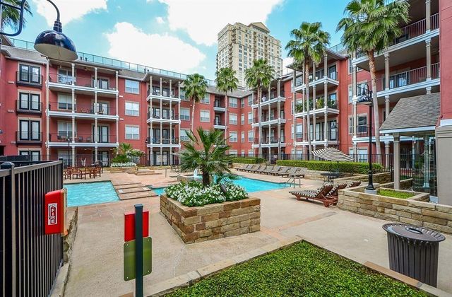 2400 Mccue Road 428, Houston, TX 77056