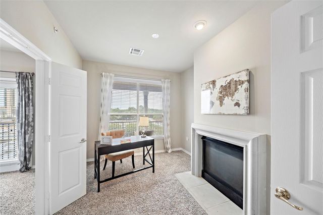 2400 Mccue Road 428, Houston, TX 77056