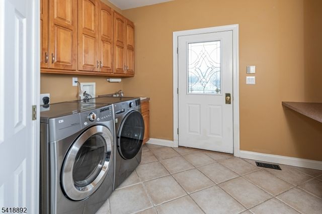 47 Van Zandt Rd, Montgomery Twp., NJ 08558