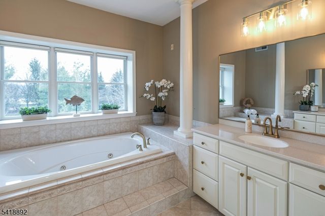 47 Van Zandt Rd, Montgomery Twp., NJ 08558