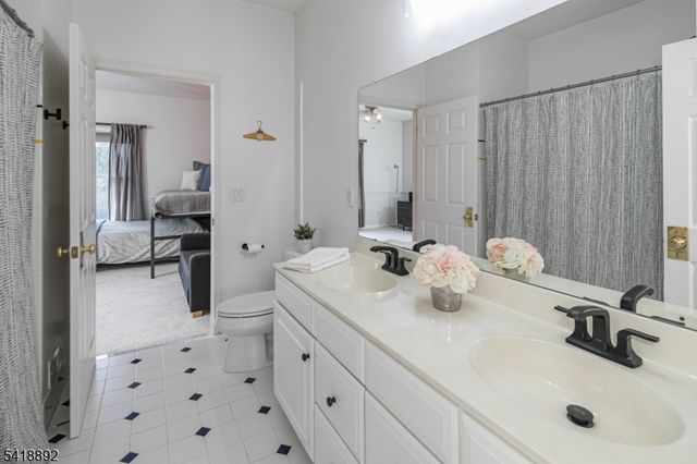 47 Van Zandt Rd, Montgomery Twp., NJ 08558