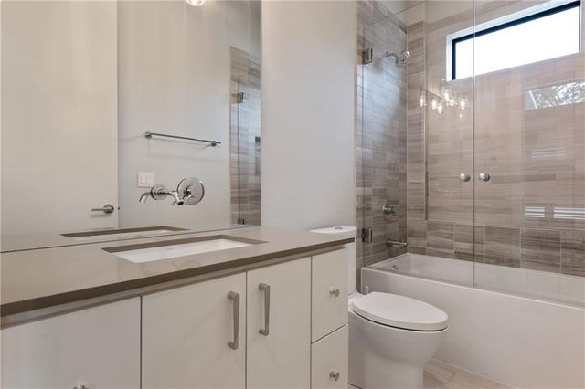1708 E M Franklin Ave A, Austin, TX 78721