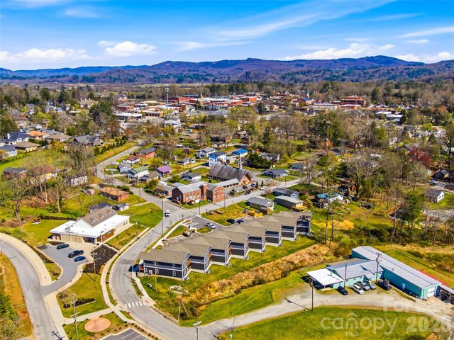 143 Carver Street 10, Brevard, NC 28712