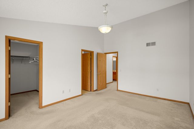 8079 Dana Path, Inver Grove Heights, MN 55076