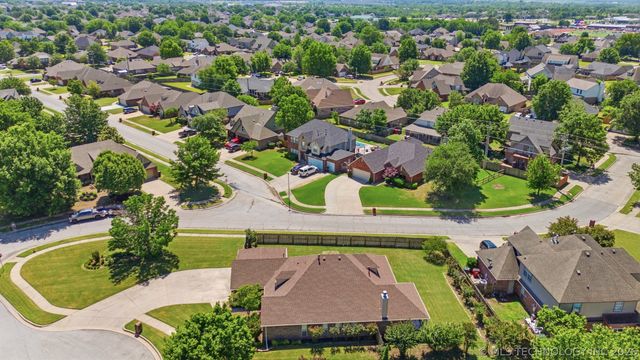 13091 E 91st Place N, Owasso, OK 74055