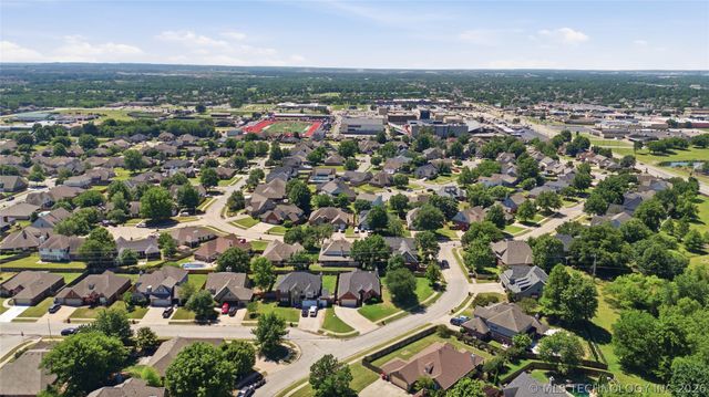 13091 E 91st Place N, Owasso, OK 74055