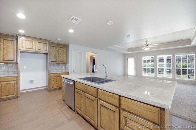 13091 E 91st Place N, Owasso, OK 74055