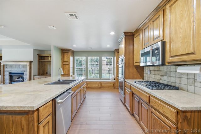 13091 E 91st Place N, Owasso, OK 74055