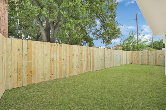 2106 Peppermill Road, Houston, TX 77080