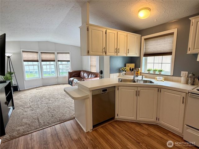 43010 SE North Bend Way #40, North Bend, WA 98045