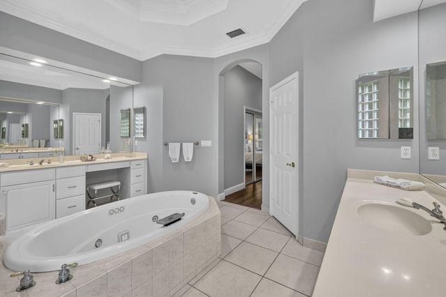 851 FOREST GLEN Lane, Wellington, FL 33414