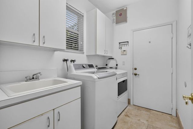 851 FOREST GLEN Lane, Wellington, FL 33414