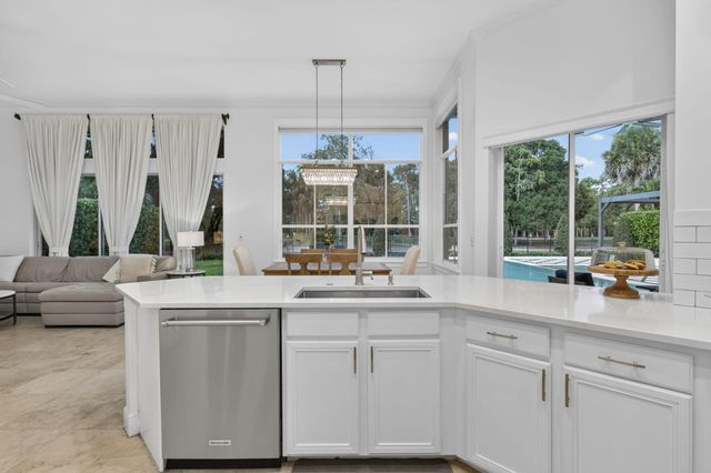 851 FOREST GLEN Lane, Wellington, FL 33414