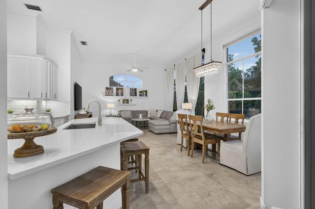 851 FOREST GLEN Lane, Wellington, FL 33414