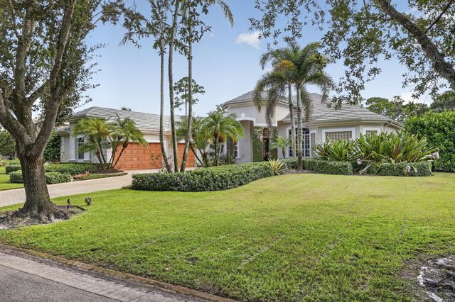 851 FOREST GLEN Lane, Wellington, FL 33414
