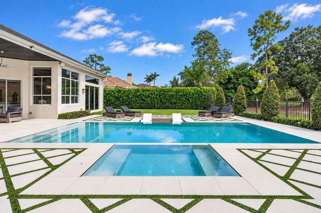 851 FOREST GLEN Lane, Wellington, FL 33414