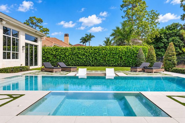851 FOREST GLEN Lane, Wellington, FL 33414