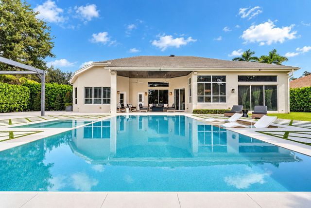 851 FOREST GLEN Lane, Wellington, FL 33414