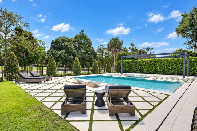 851 FOREST GLEN Lane, Wellington, FL 33414