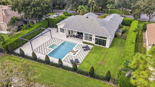 851 FOREST GLEN Lane, Wellington, FL 33414