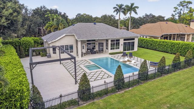 851 FOREST GLEN Lane, Wellington, FL 33414