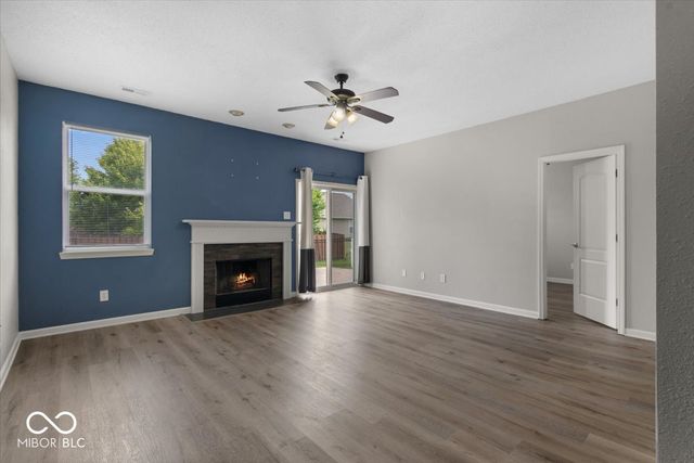 19406 Prairie Crossing Drive, Noblesville, IN 46062