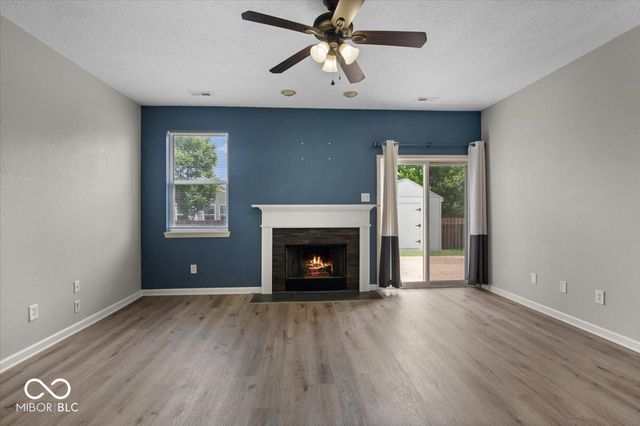 19406 Prairie Crossing Drive, Noblesville, IN 46062