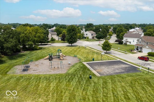 19406 Prairie Crossing Drive, Noblesville, IN 46062