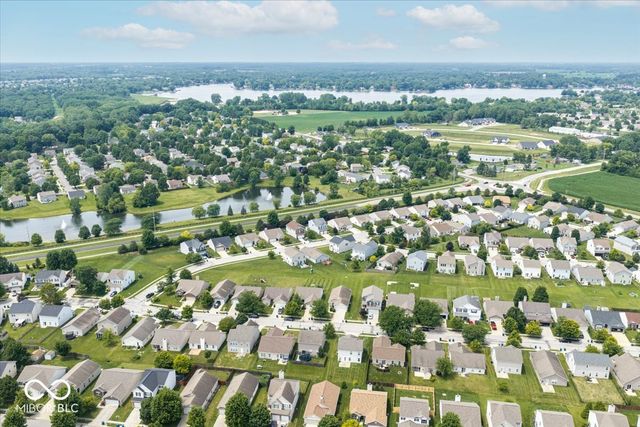 19406 Prairie Crossing Drive, Noblesville, IN 46062