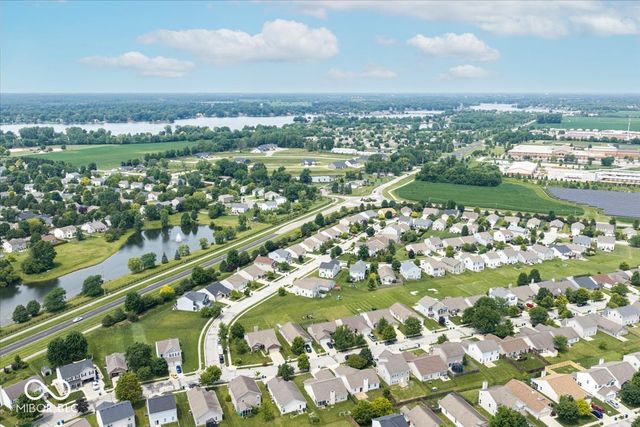 19406 Prairie Crossing Drive, Noblesville, IN 46062