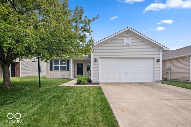 19406 Prairie Crossing Drive, Noblesville, IN 46062