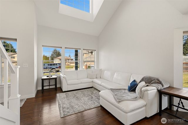 21315 40th Avenue E, Spanaway, WA 98387