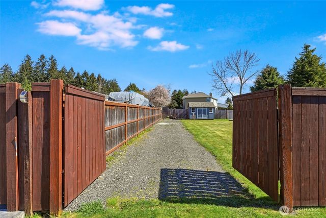 21315 40th Avenue E, Spanaway, WA 98387