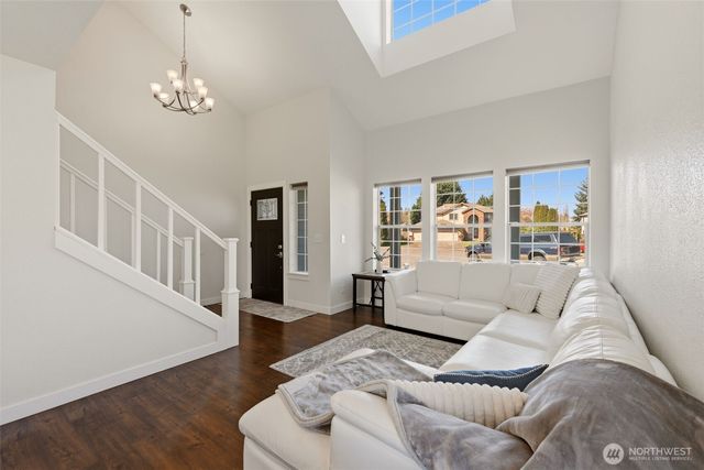 21315 40th Avenue E, Spanaway, WA 98387