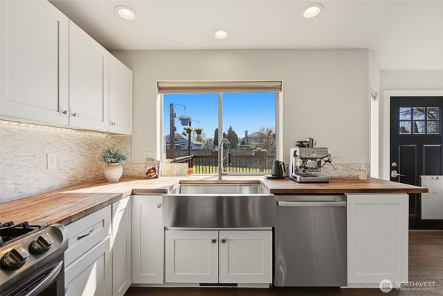 21315 40th Avenue E, Spanaway, WA 98387