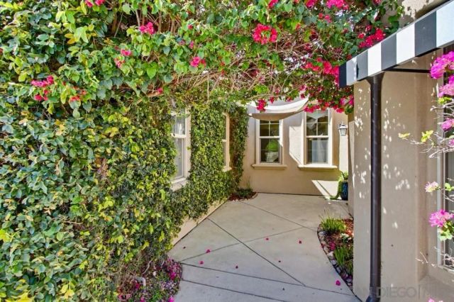 232 Calle Florecita, Escondido, CA 92029