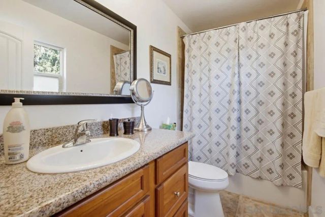 232 Calle Florecita, Escondido, CA 92029