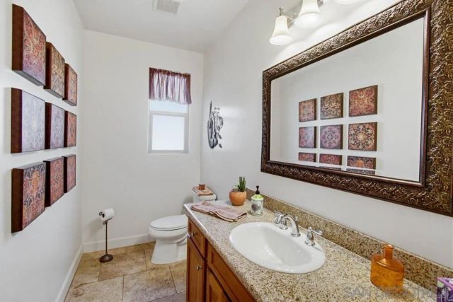 232 Calle Florecita, Escondido, CA 92029