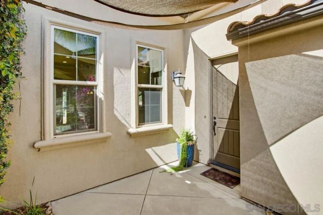 232 Calle Florecita, Escondido, CA 92029