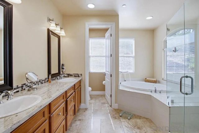 232 Calle Florecita, Escondido, CA 92029