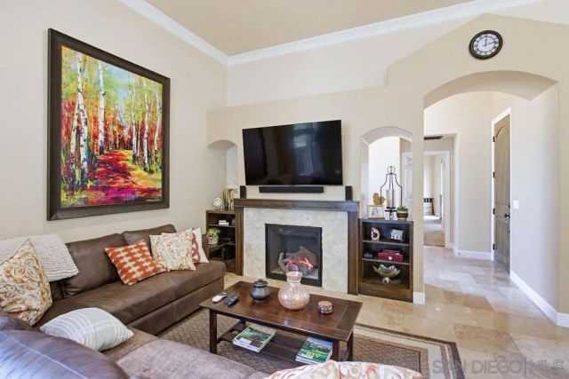 232 Calle Florecita, Escondido, CA 92029