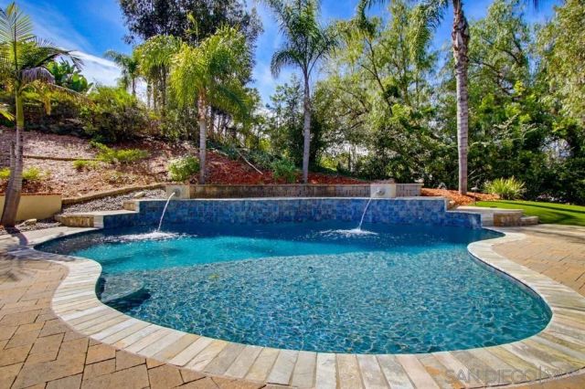 232 Calle Florecita, Escondido, CA 92029