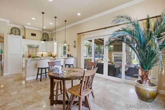 232 Calle Florecita, Escondido, CA 92029