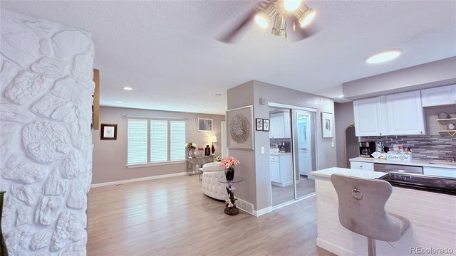 1915 S Oakland Way, Aurora, CO 80014