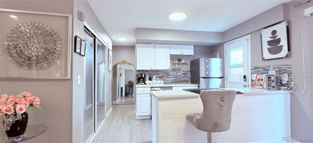 1915 S Oakland Way, Aurora, CO 80014