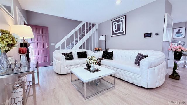 1915 S Oakland Way, Aurora, CO 80014